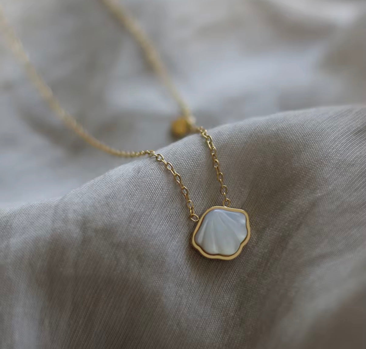 Shelly- 18K Gold Plated Dainty Shell and Heart Pendant Necklace