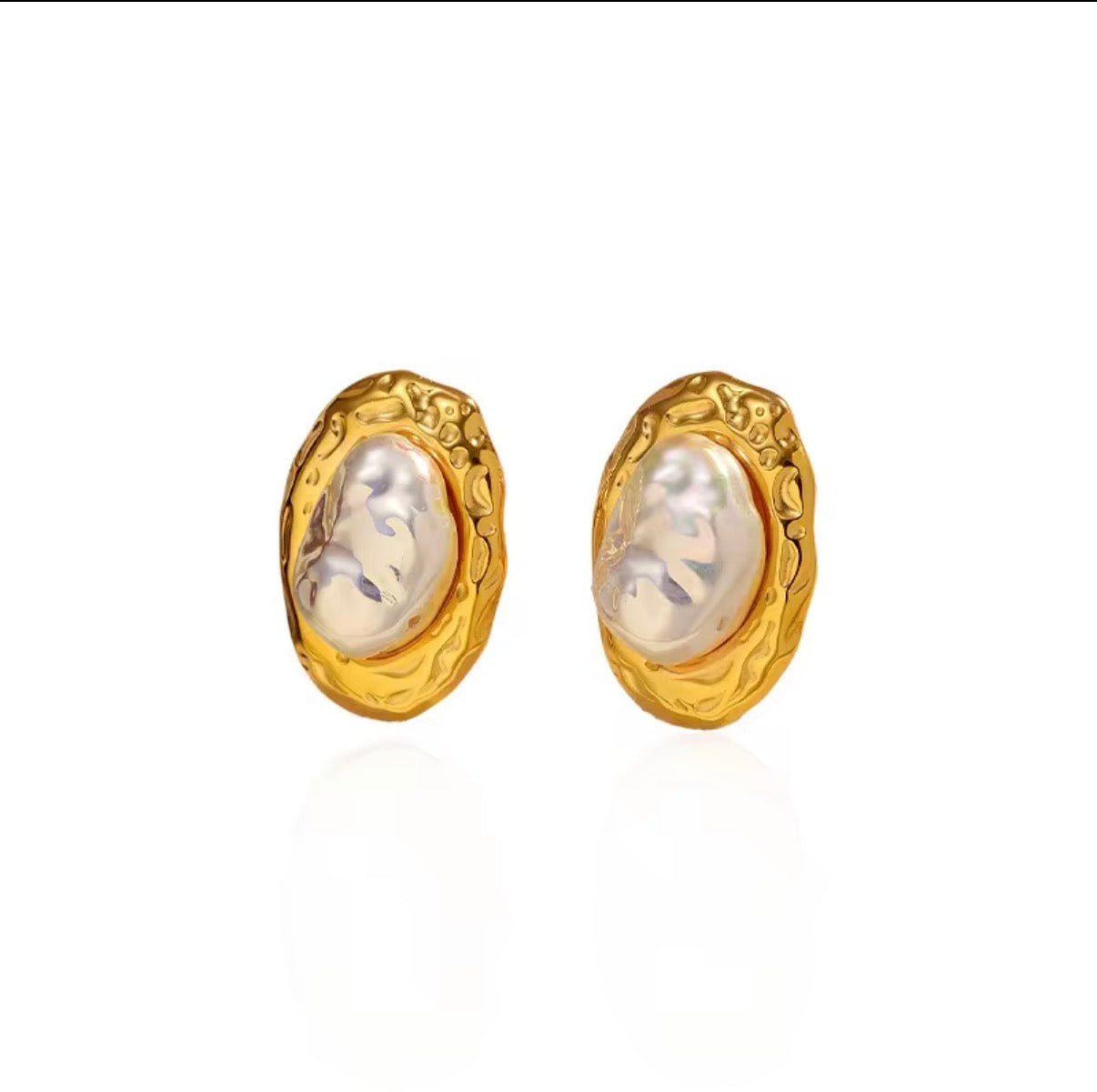 Lamer | Baroque Pearl Set in Irregular Textured 18K Gold Plated Earrings