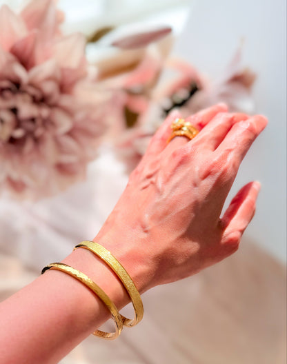 Eloise 18k Crushed Gold Pattern Bracelet