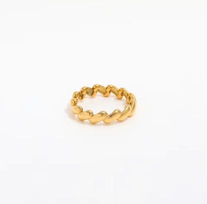 Loki- 18K Gold Plated Wave Ring Stackable
