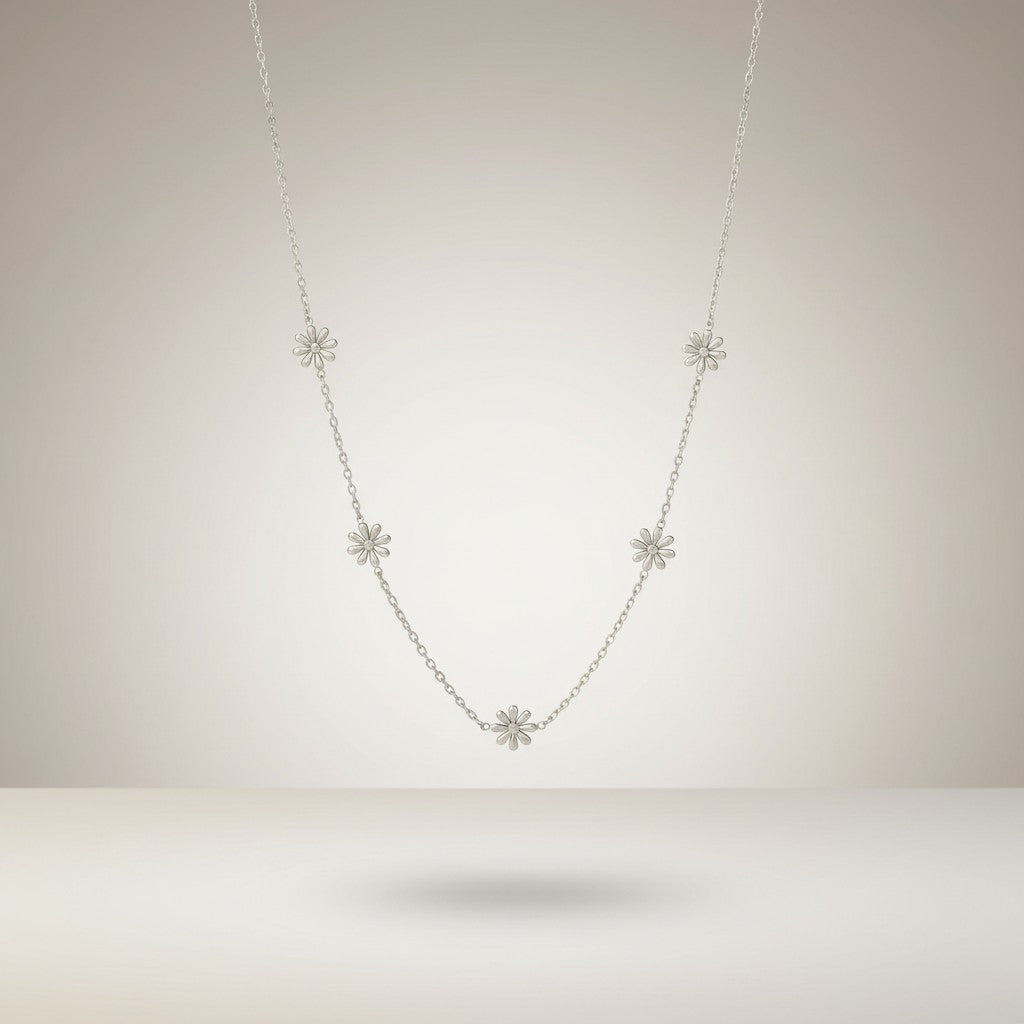 Jenny | Dainty Flower Necklace | Gold Plated & Stainless Steel