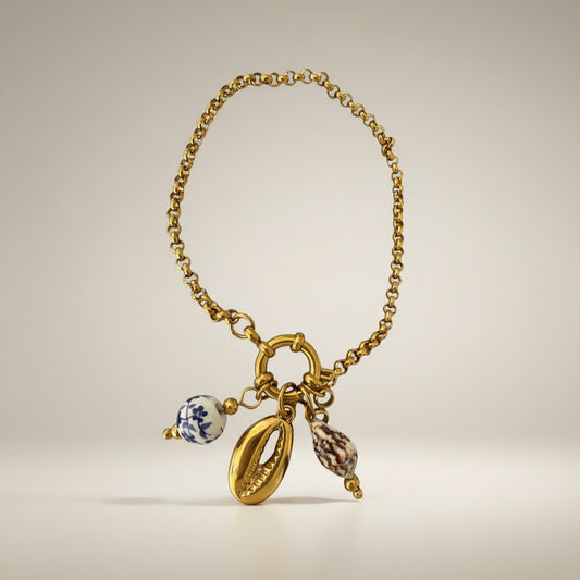 Hayley- 18K Gold Plated Seashells Charm Bracelet