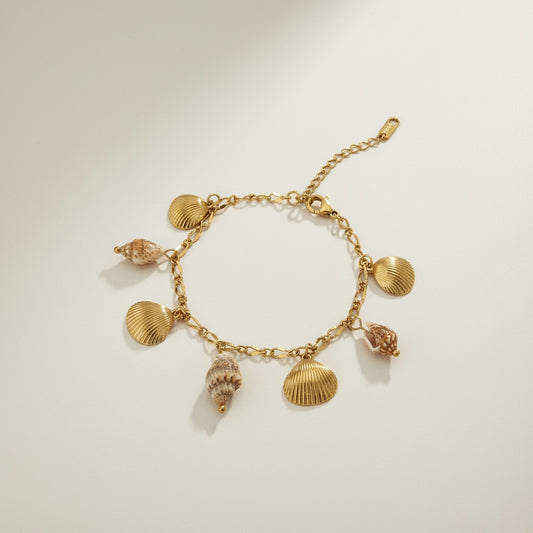 Mila- 18K Gold Plated Seashells Charm Bracelet