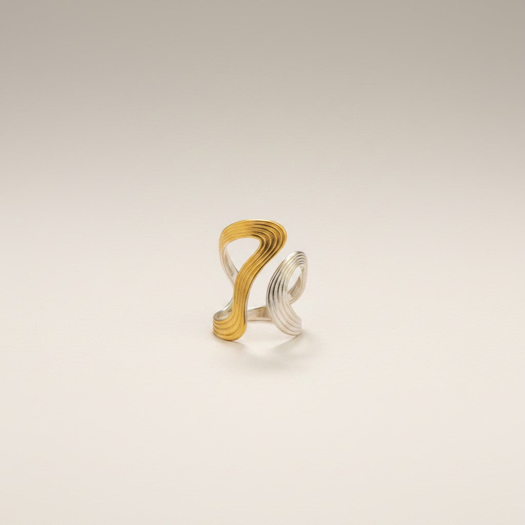 Saki – 18K Gold Plated Two-Tone Irregular Shape Adjustable Ring