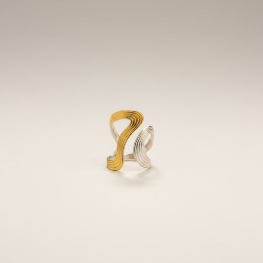 Saki – 18K Gold Plated Two-Tone Irregular Shape Adjustable Ring