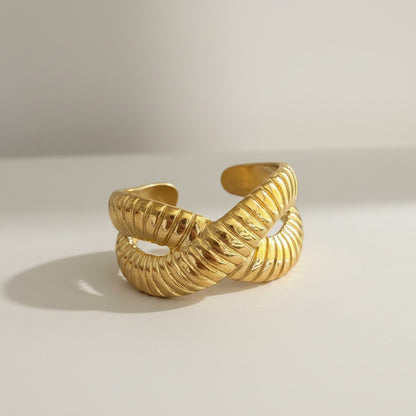 Sally – 18K Gold Plated Textured Cross Adjustable Ring