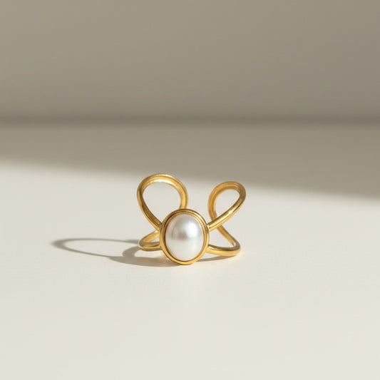 Lucy – 18K Gold Plated Adjustable Pearl Ring