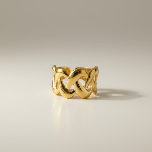 Lovisa – 18K Gold Plated Criss-Cross Adjustable Ring
