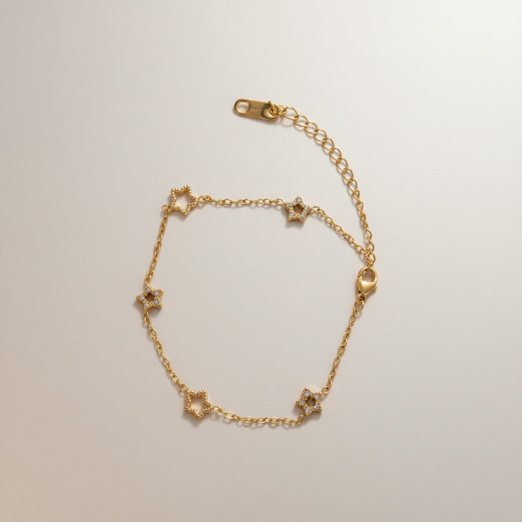 Lisa | 18k Gold Plated Dainty Zirconia Star Bracelet