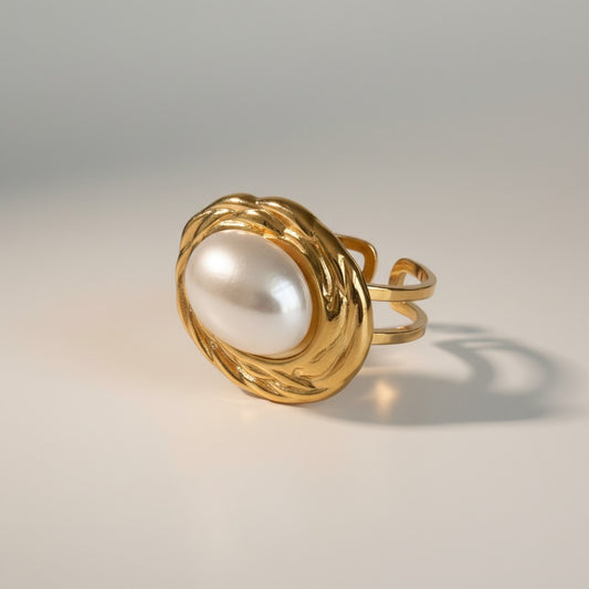Rumi | 18k Gold Plated Classic Oval Pearl Adjustable Ring