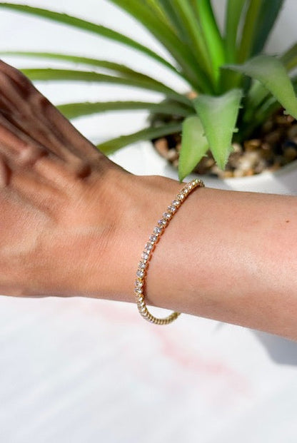 The Tennis Bracelet in Gold