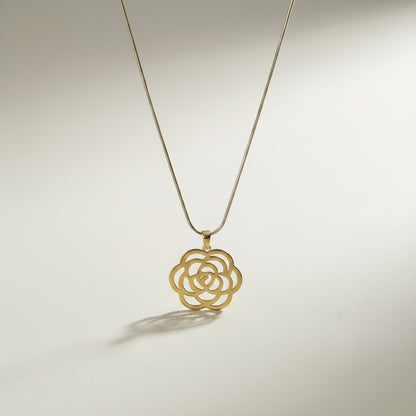 Suzie- 18k Gold Plated Flower Pendant Chain