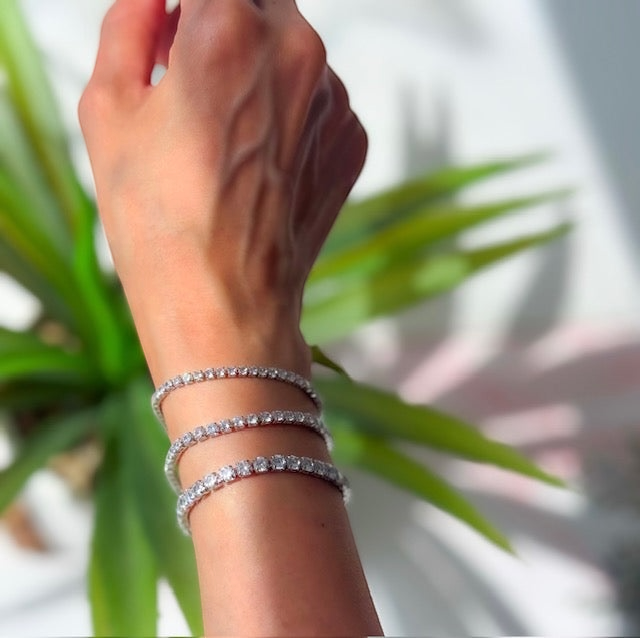 The Tennis Bracelet in Silver